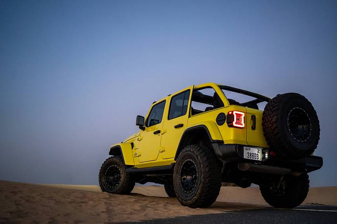 Аренда Jeep Wrangler Yellow 2023 в Дубае - фото 11
