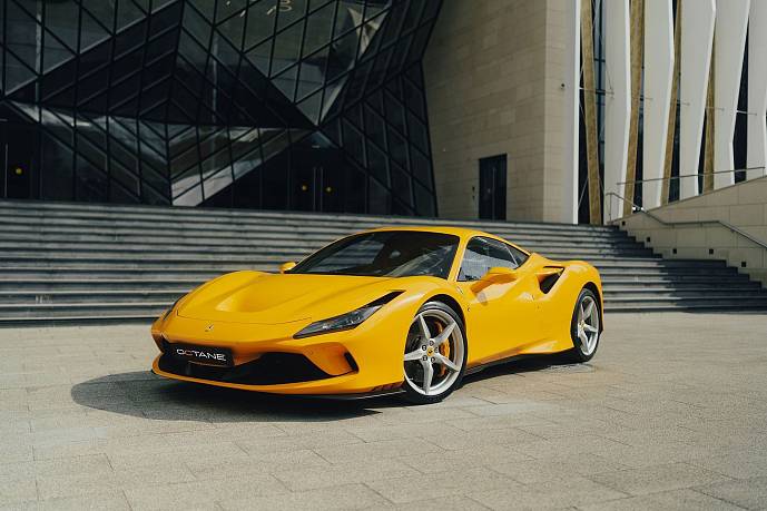 Аренда автомобиля Ferrari F8 Tributo (yellow) - фото 2