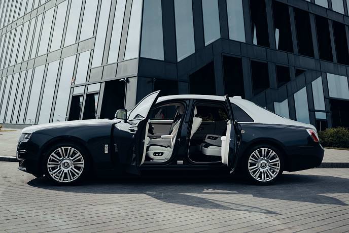 Аренда автомобиля Rolls-Royce Ghost - фото 6