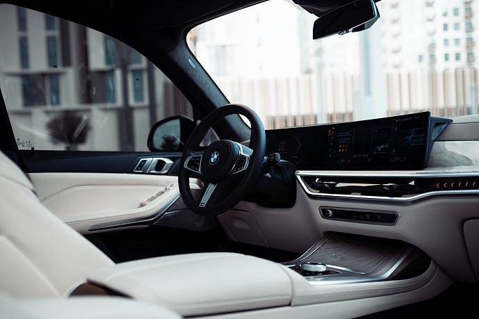 Аренда BMW X7 White в Дубае - фото 13