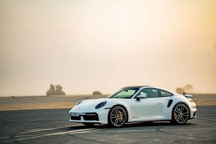 Аренда Porsche 911 Turbo S White в Дубае - фото 3