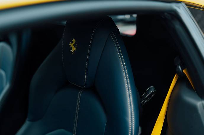 Аренда автомобиля Ferrari F8 Tributo (yellow) - фото 5