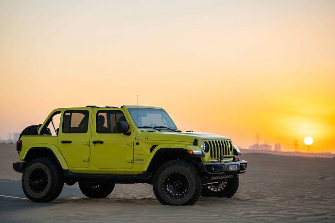 Аренда Jeep Wrangler Yellow 2023 в Дубае - фото 9