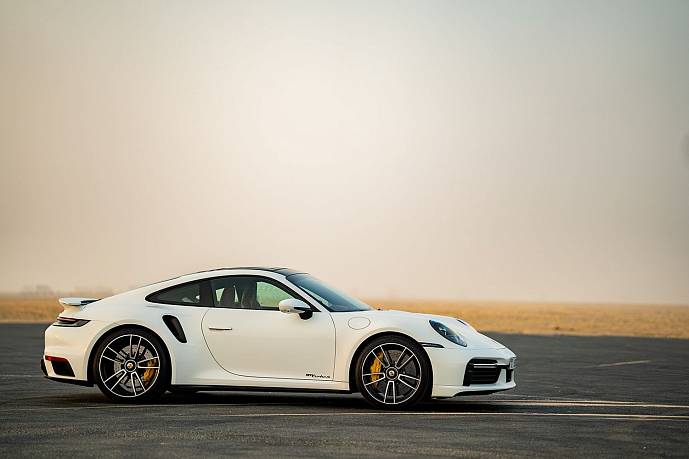 Аренда Porsche 911 Turbo S White в Дубае - фото 4