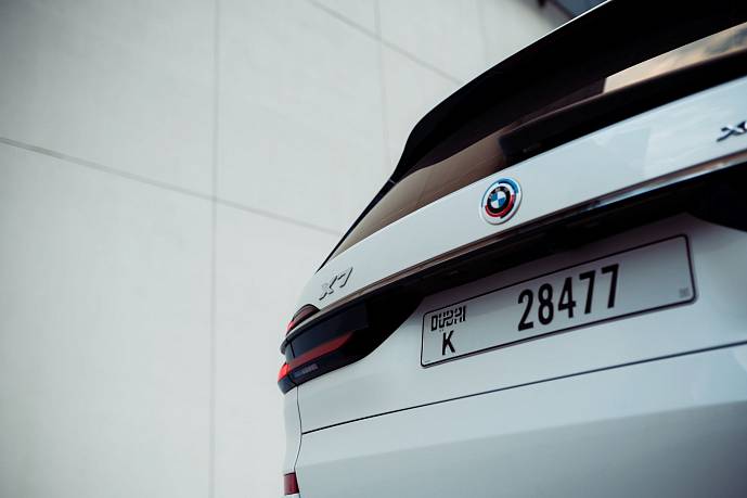 Аренда BMW X7 White в Дубае - фото 9