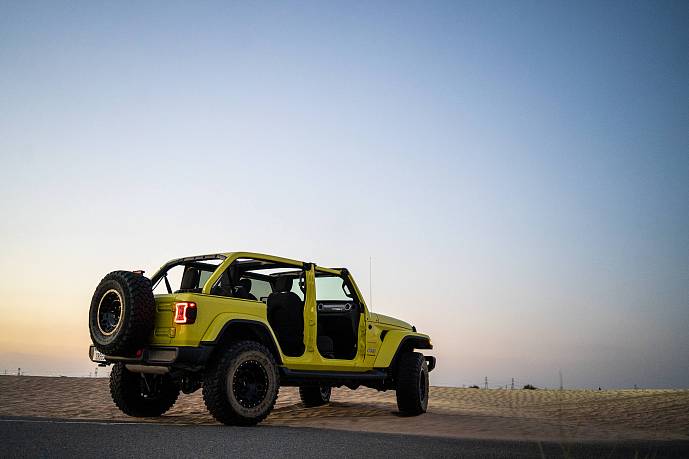 Аренда Jeep Wrangler Yellow 2023 в Дубае - фото 12