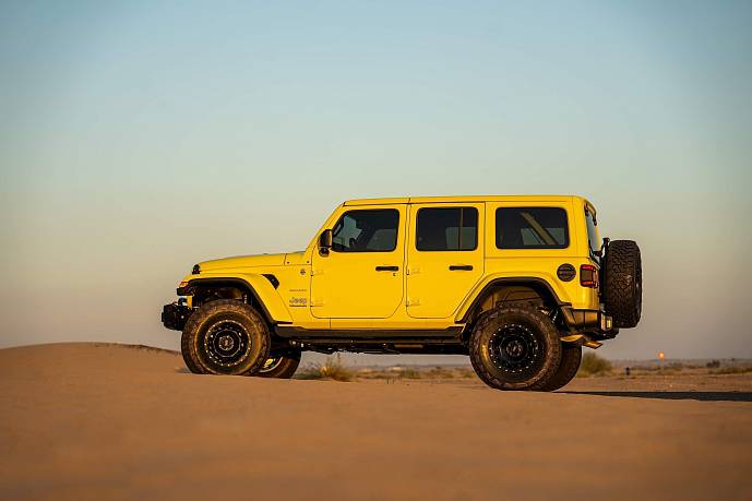 Аренда Jeep Wrangler Yellow 2023 в Дубае - фото 7