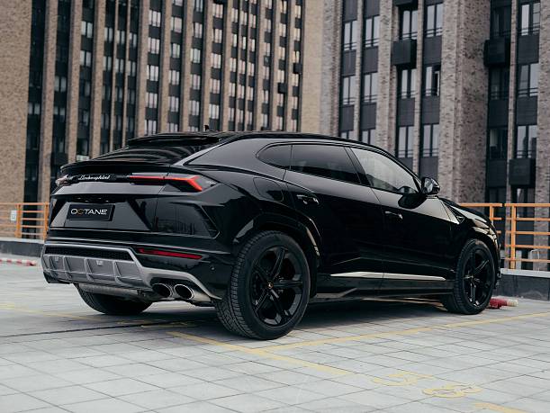 Аренда автомобиля Lamborghini Urus Black - фото 4
