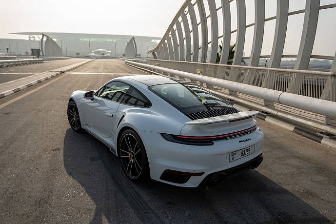 Аренда Porsche 911 Turbo S White в Дубае - фото 12
