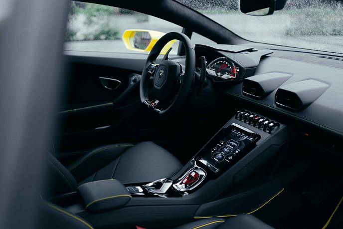 Аренда автомобиля Lamborghini Huracan EVO - фото 3