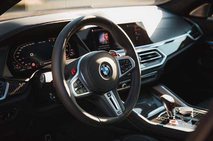 Аренда автомобиля BMW X6 M - фото 7